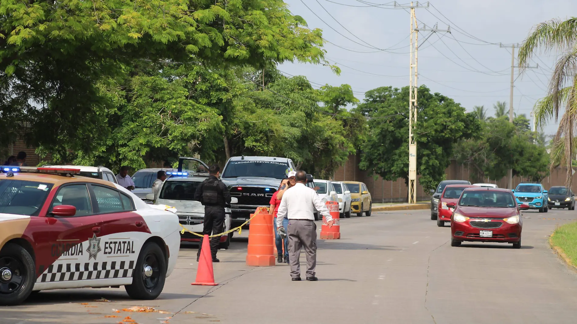 Rápidamente elementos de la Guardia Estatal fueron quienes acordonaron el área